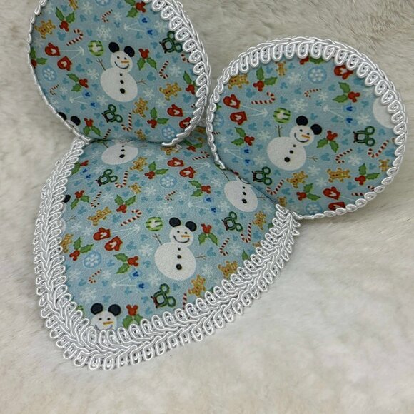 Disney Winter/ Christmas HANDMADE Mouse Ear Hat/ Fascinator Hat - Picture 3 of 3